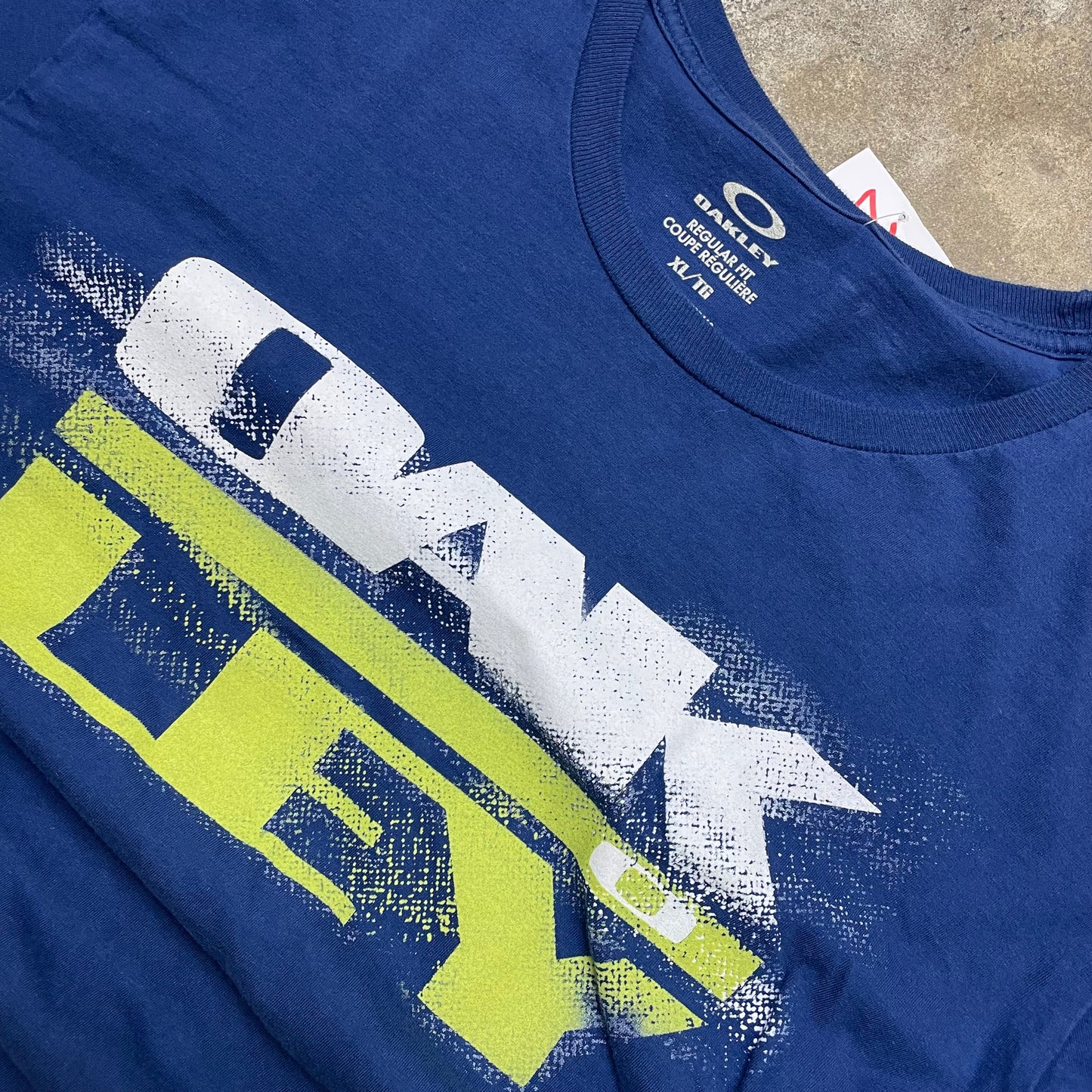 Oakley tee (XL)