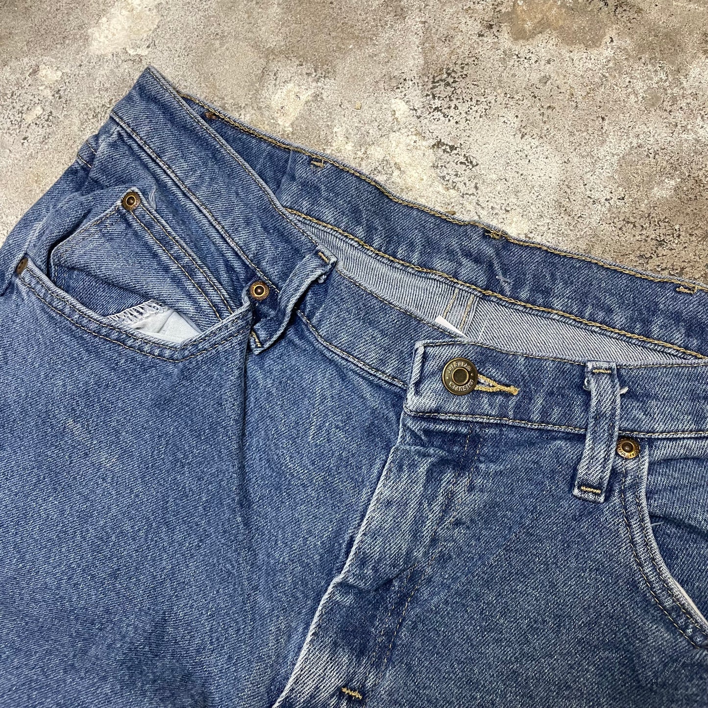 1997 Wrangler jeans (W34)