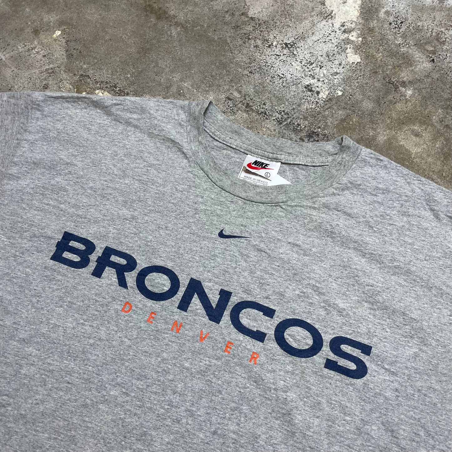 1990's Nike Denver Broncos tee (L)