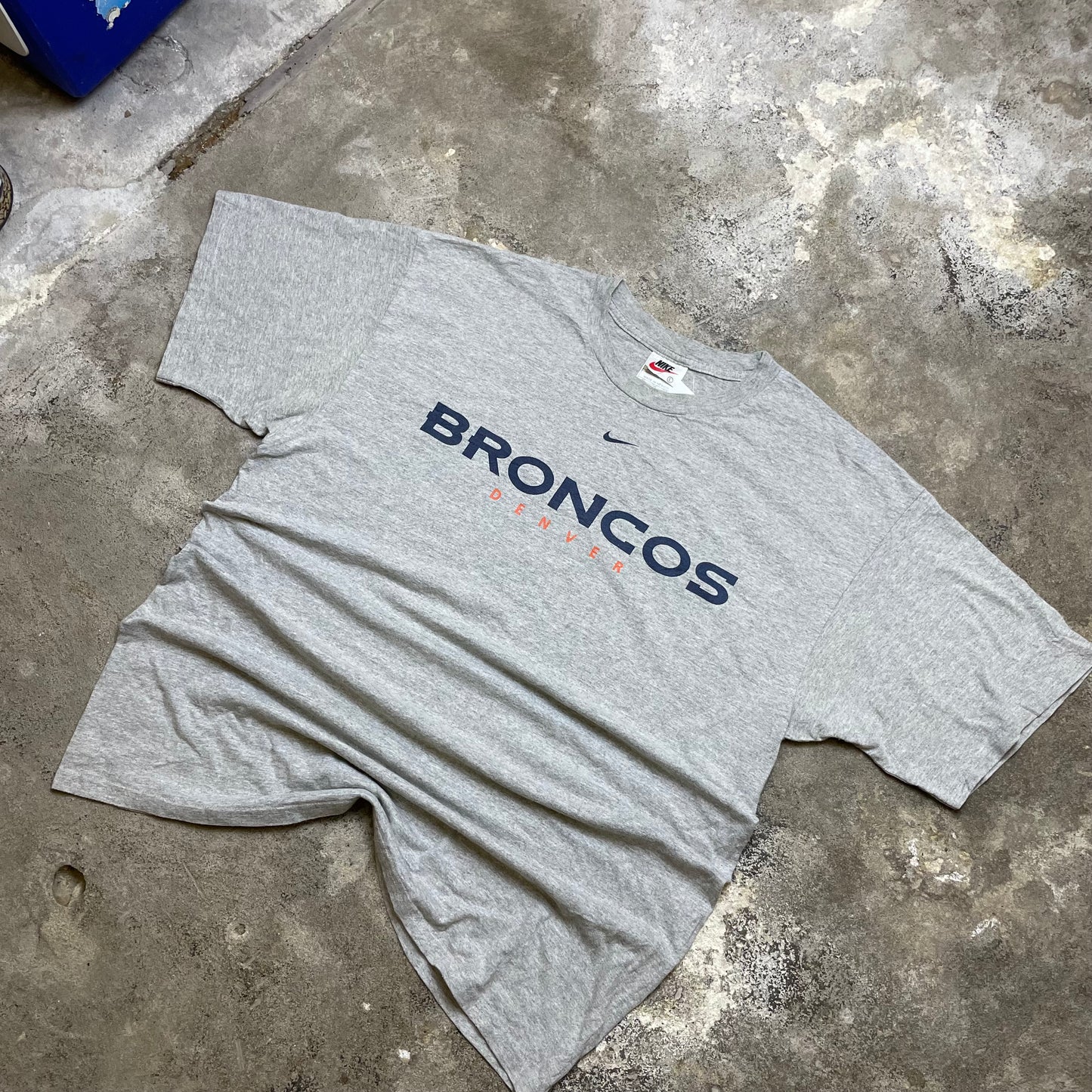 1990's Nike Denver Broncos tee (L)