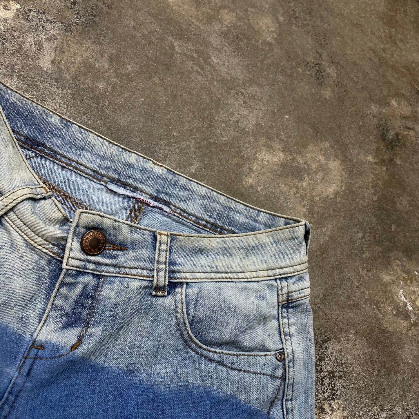 Y2K shorts (M)