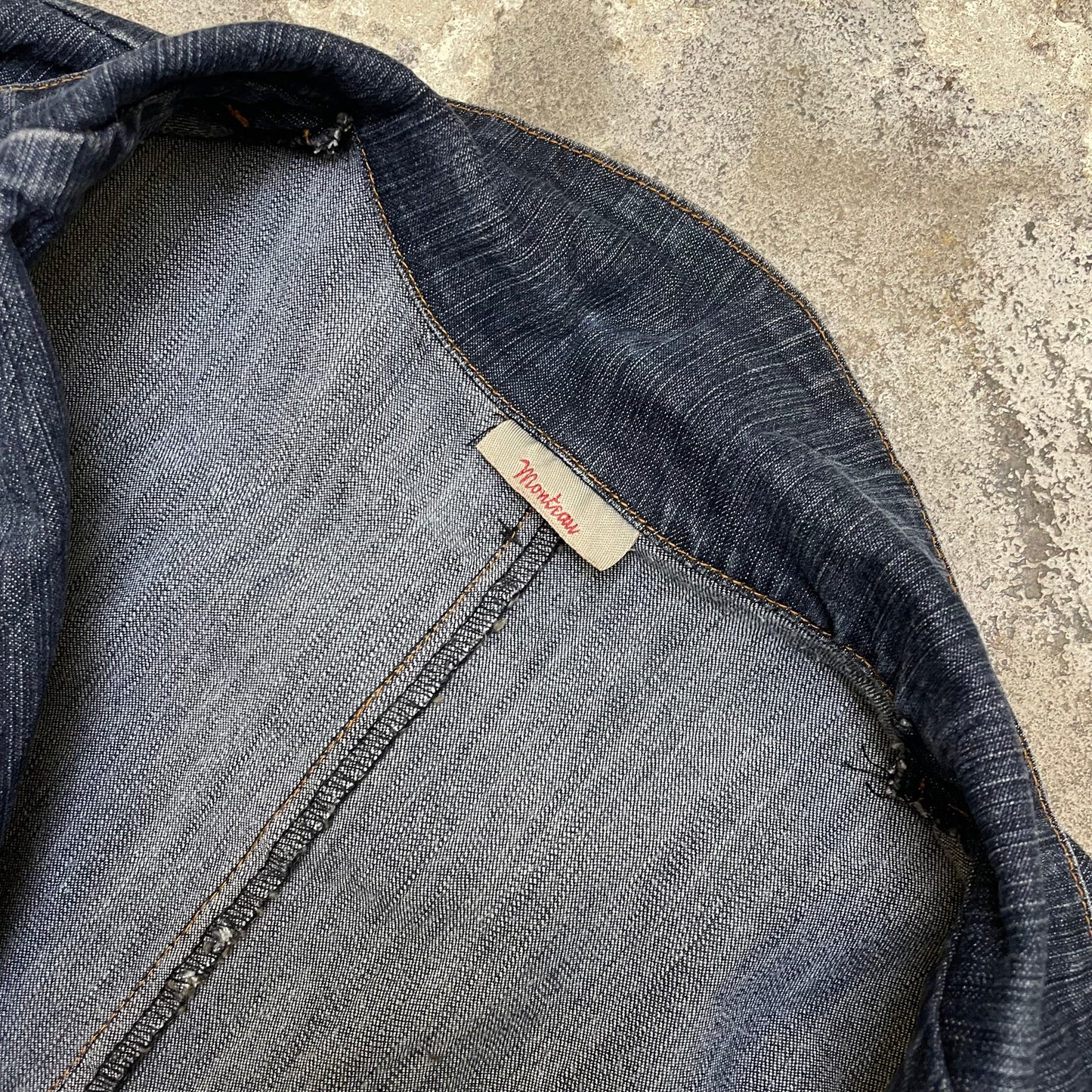 Y2K Denim jacket (M)