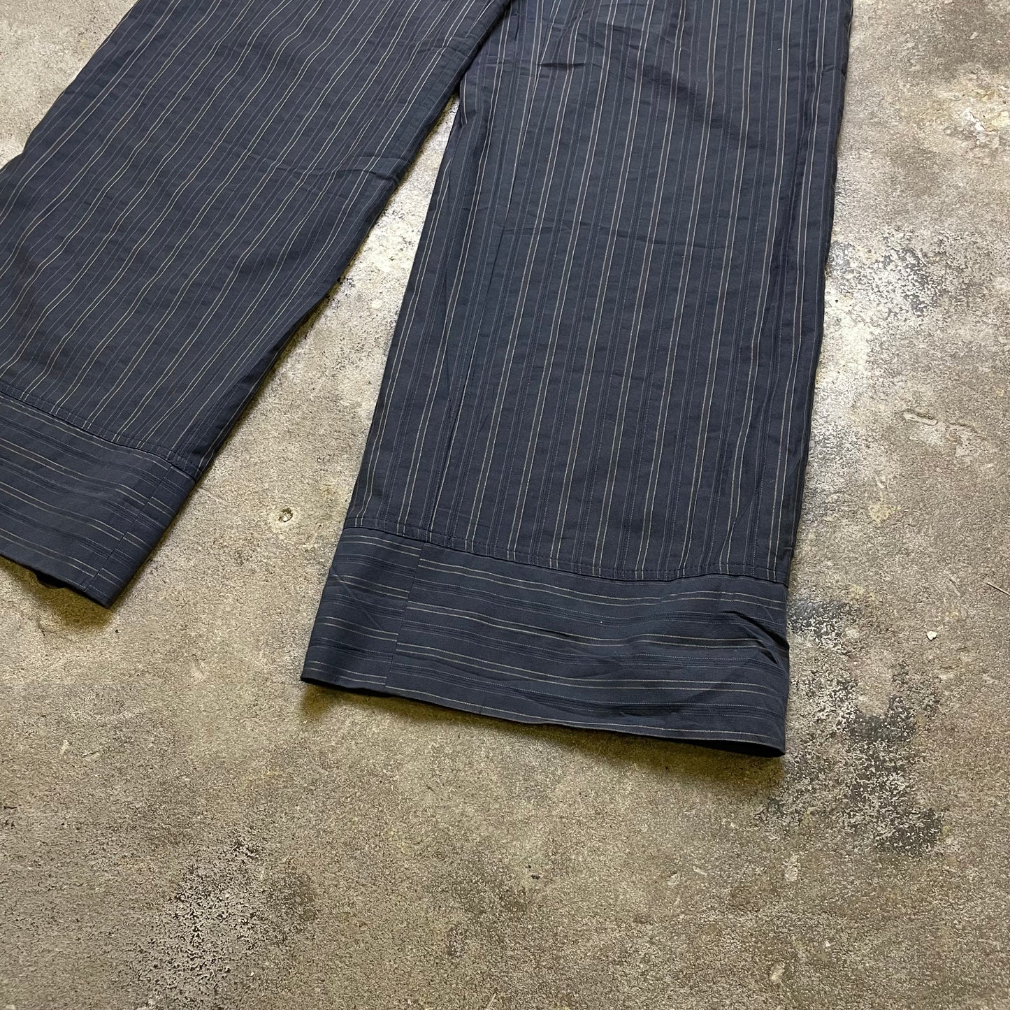 Baggy pleaded Y2K chinos (M)