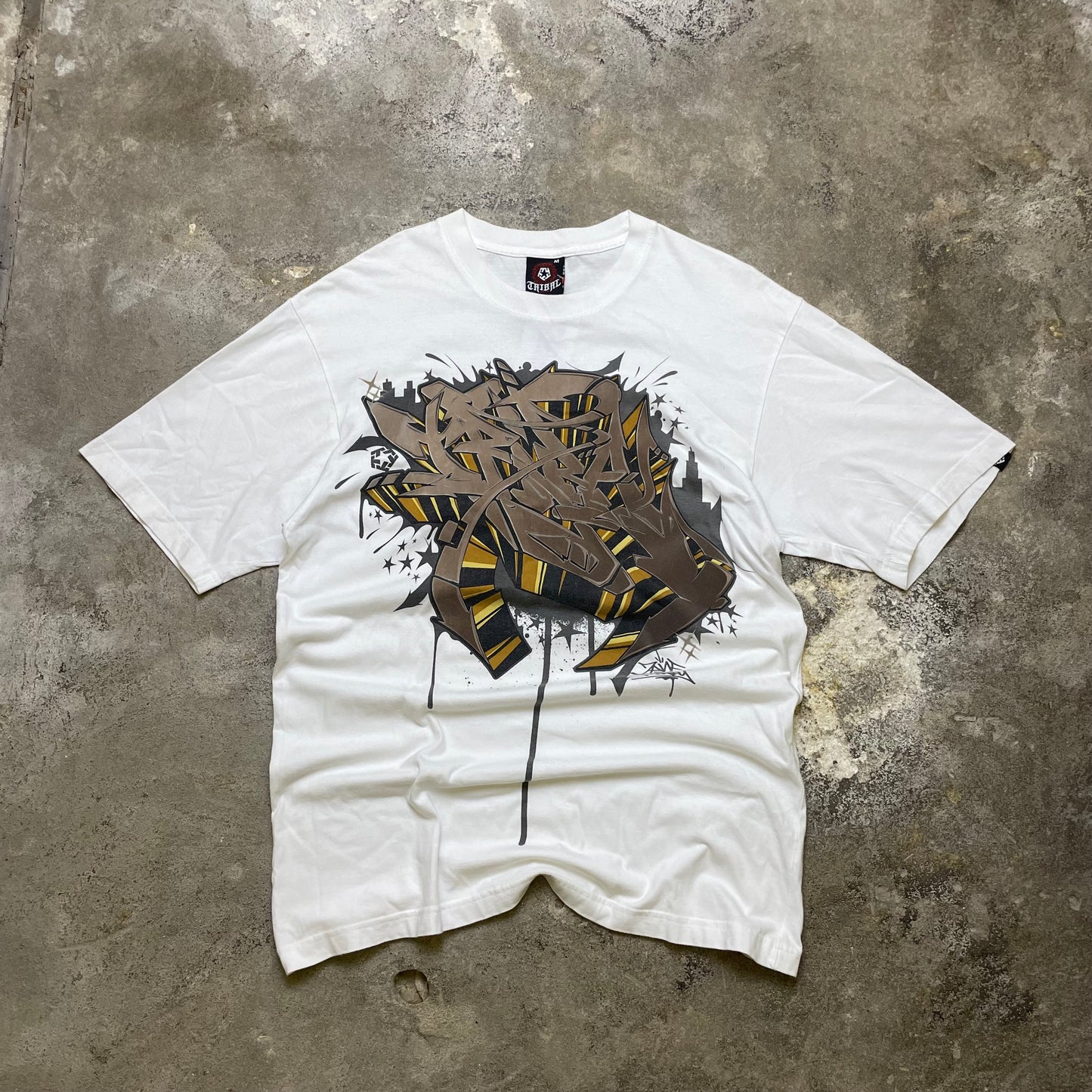 2000's Tribal tee (M)