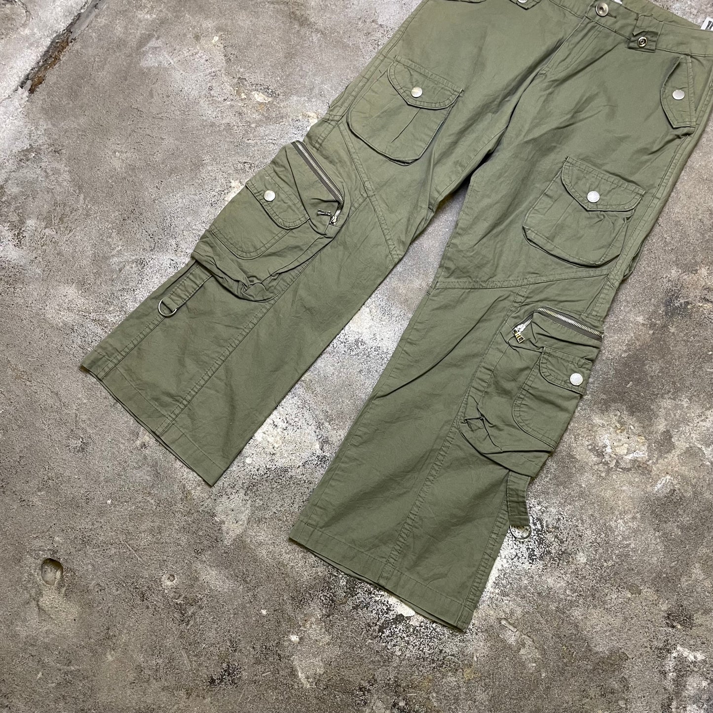 Y2k Baggy olive cargos (S)