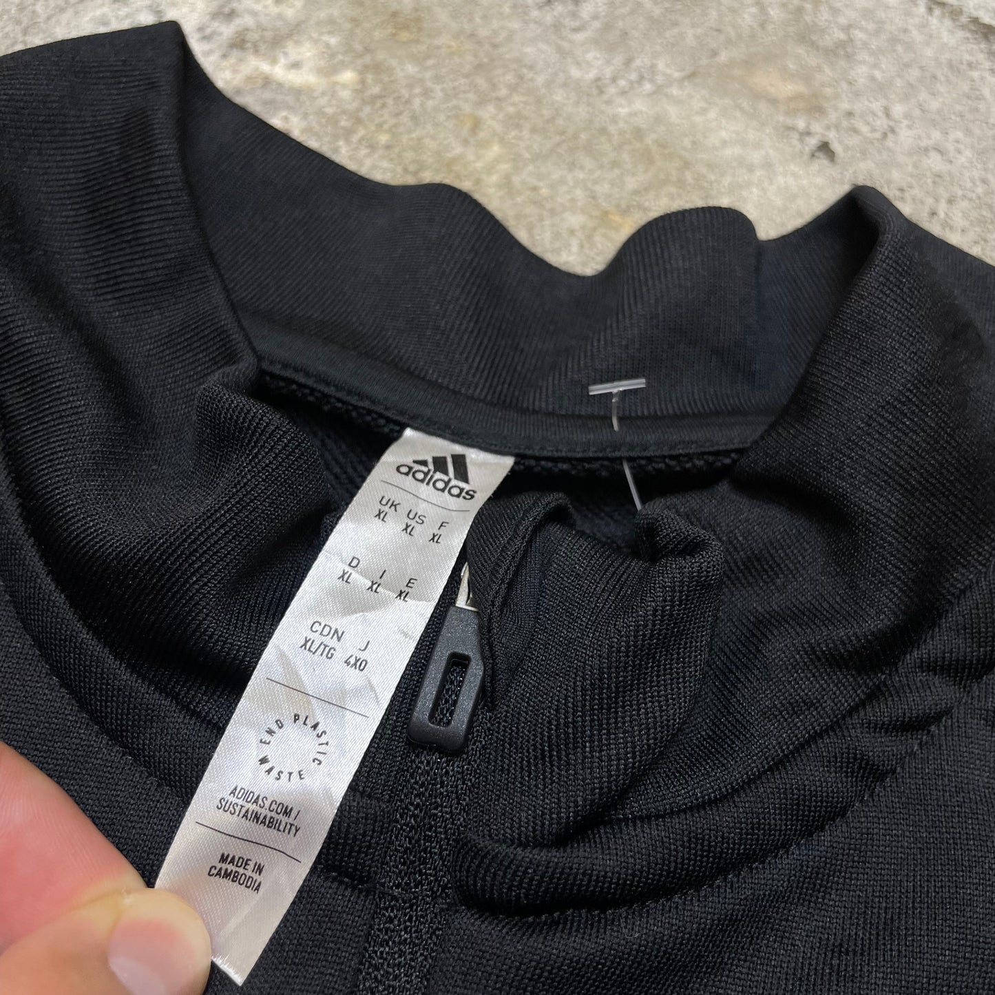 Adidas quarter zip (XL)