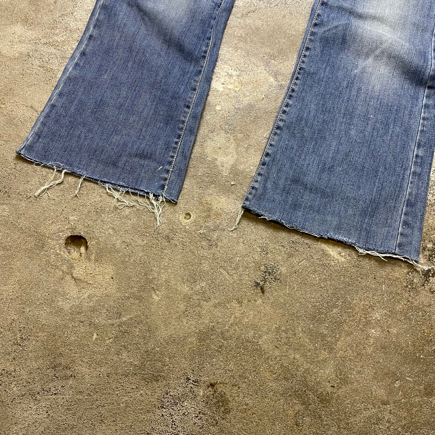 Y2K Low waist flared jeans (M)