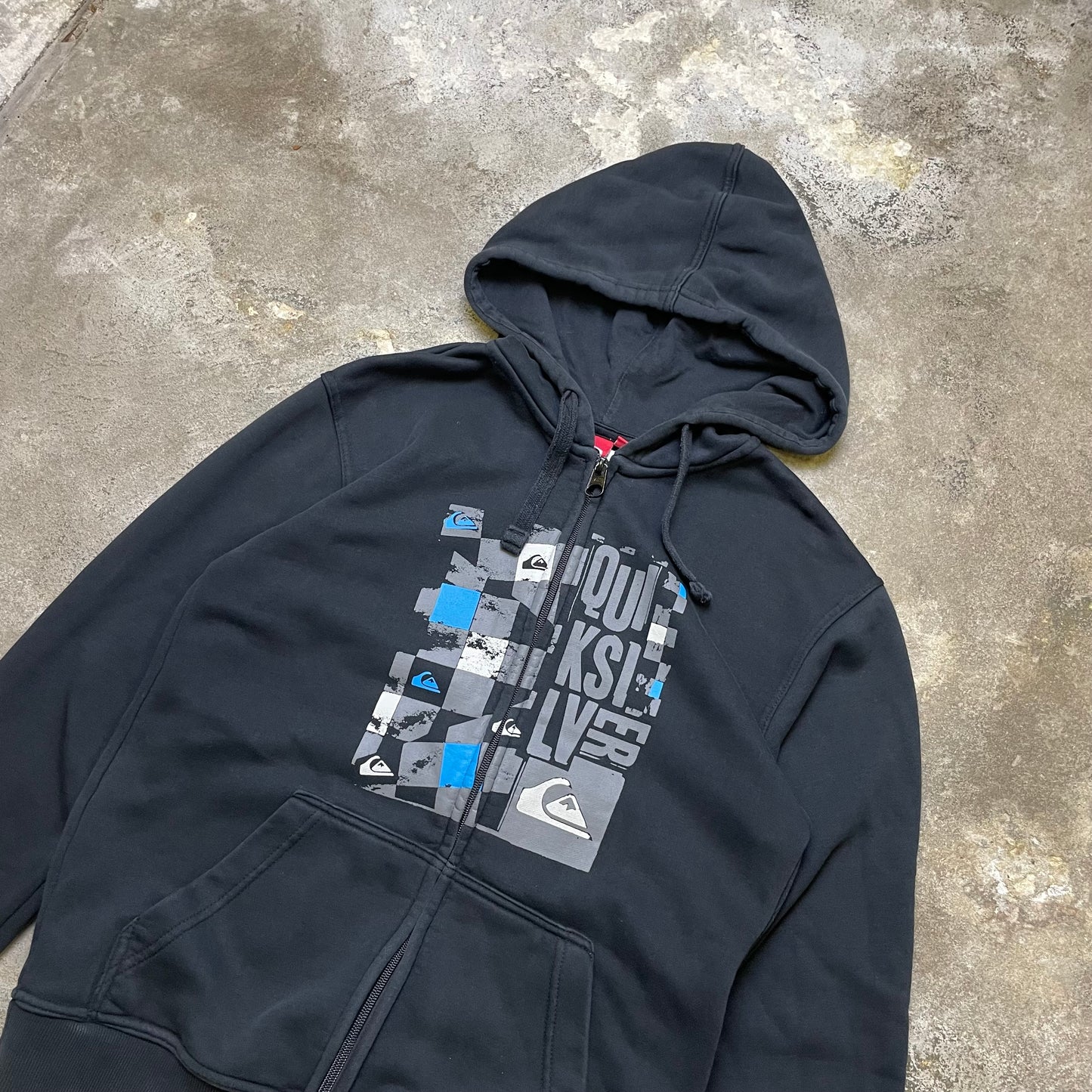 Quiksilver zip up hoodie (S)