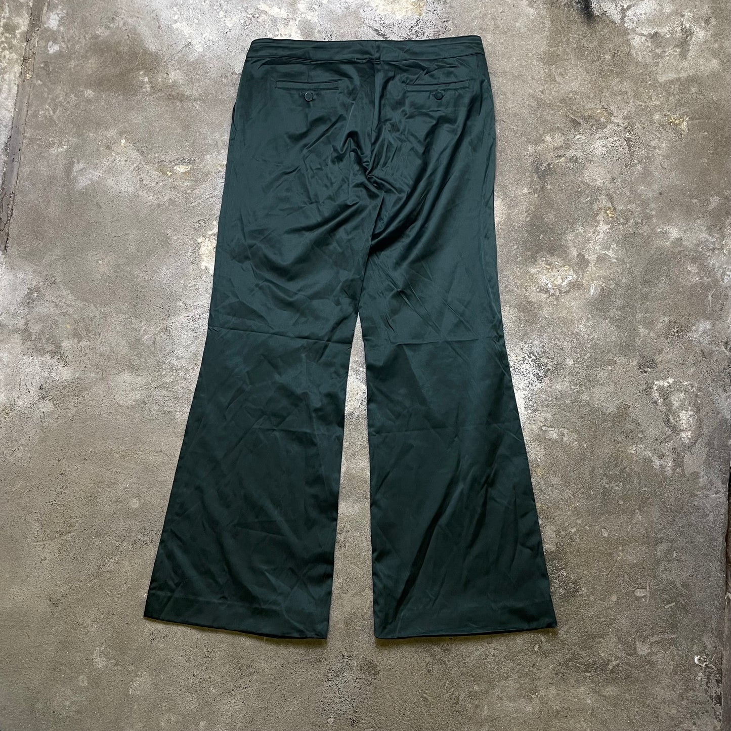 Flared Y2K Satin pants (L)