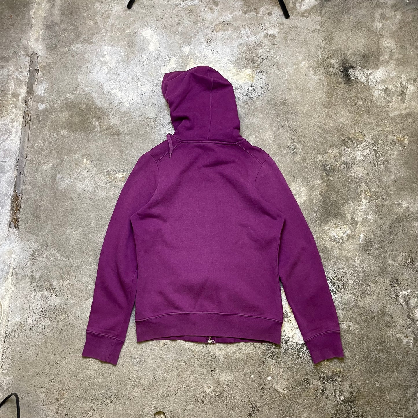 2000s DC zip up hoodie (S)