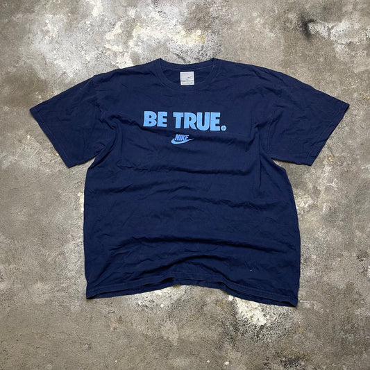 2000’s Nike tee (XL)
