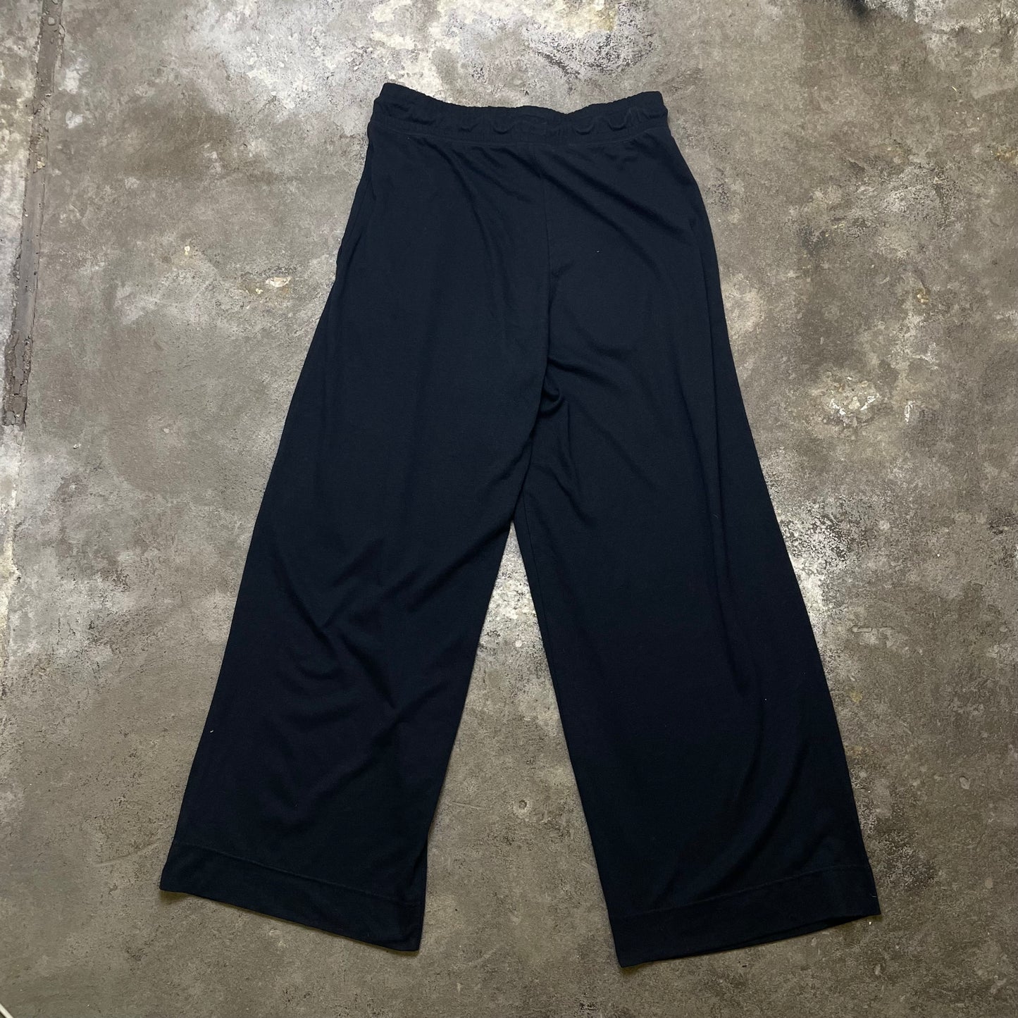 Extremely baggy Nike joggers (M)