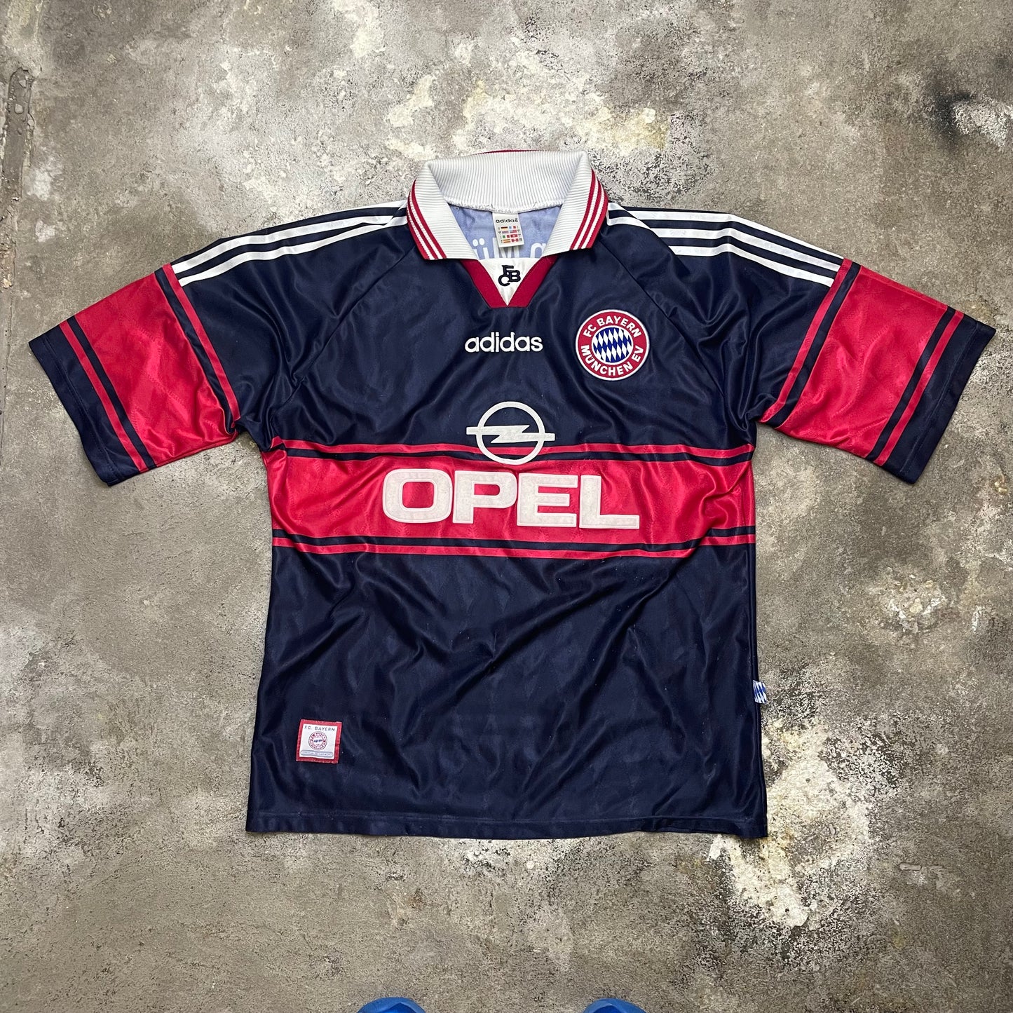 1997-99 FC Bayern München Home jersey (L)