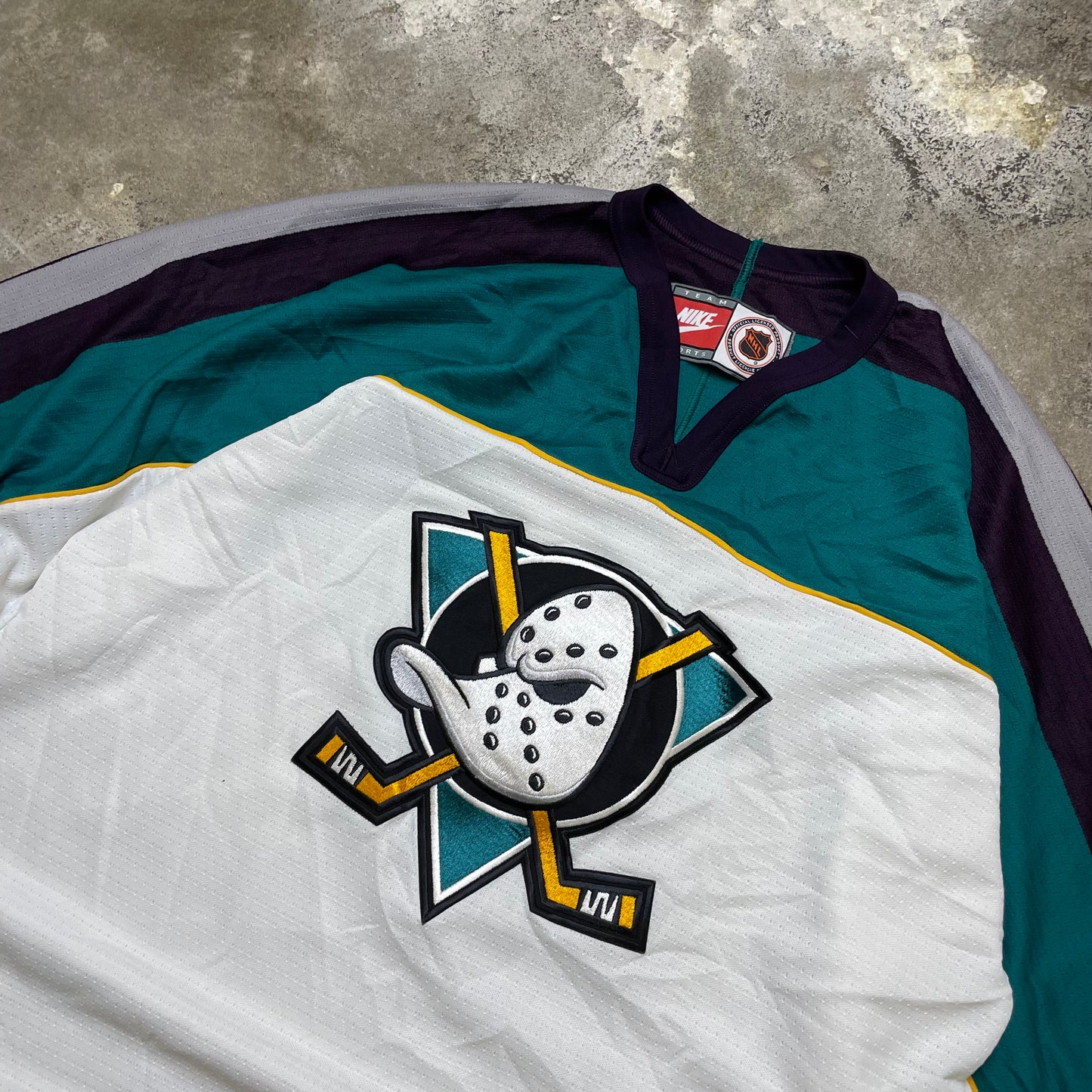 1997-99 Anaheim Ducks Nike hockey jersey (L)
