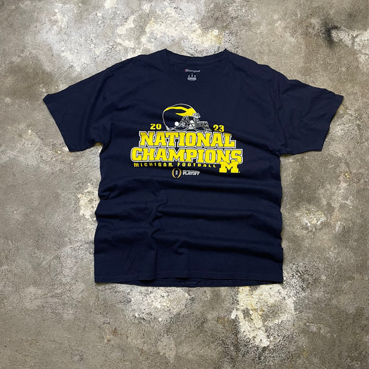Champion tee (L)