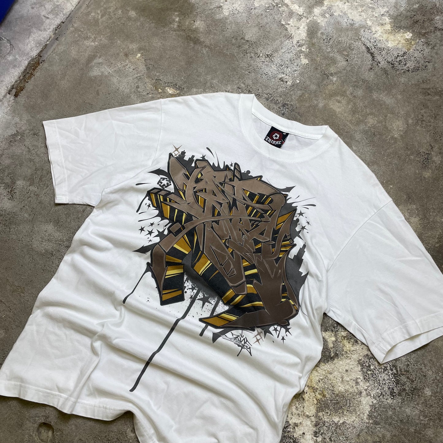 2000's Tribal tee (M)