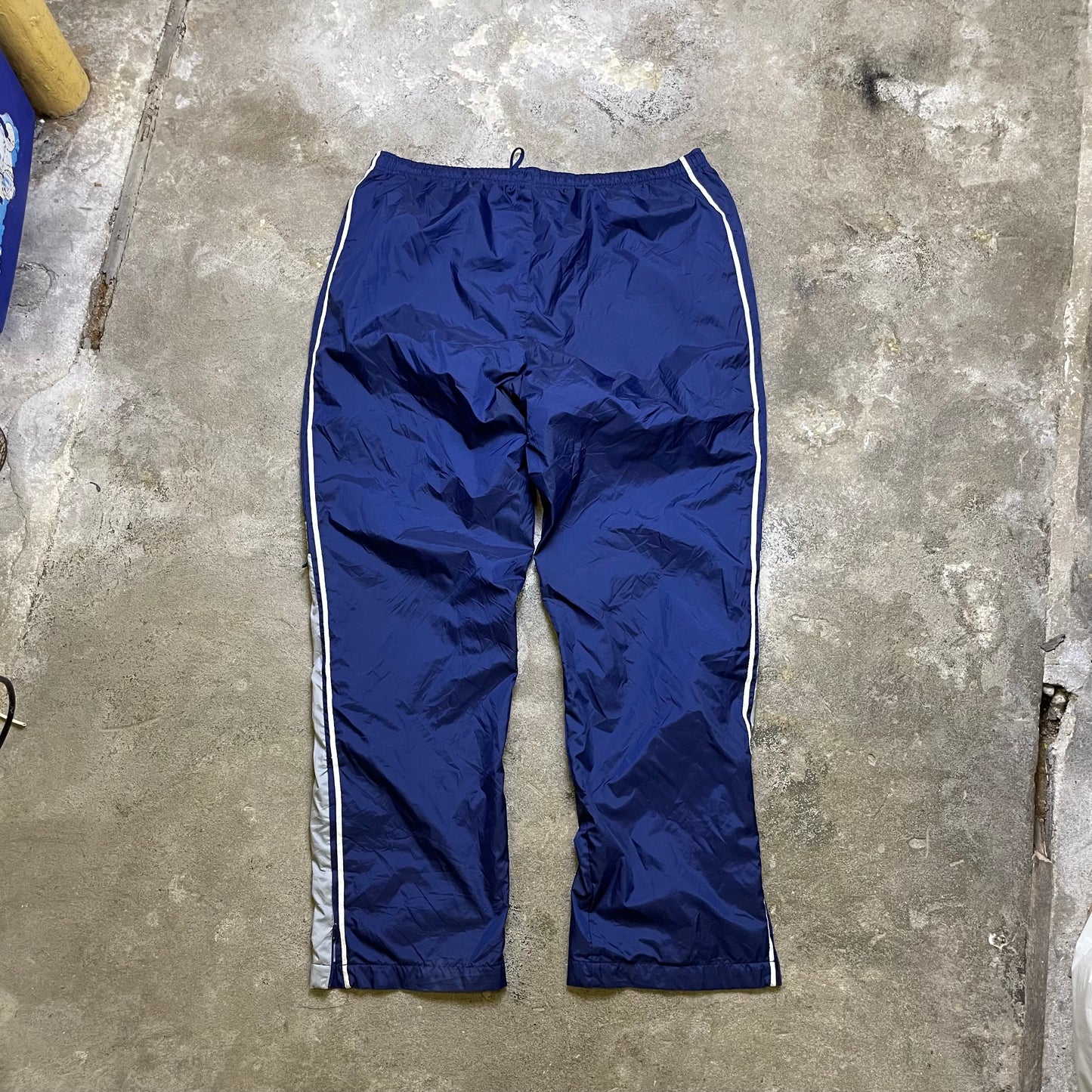 2002 Adidas trackpants (XL)