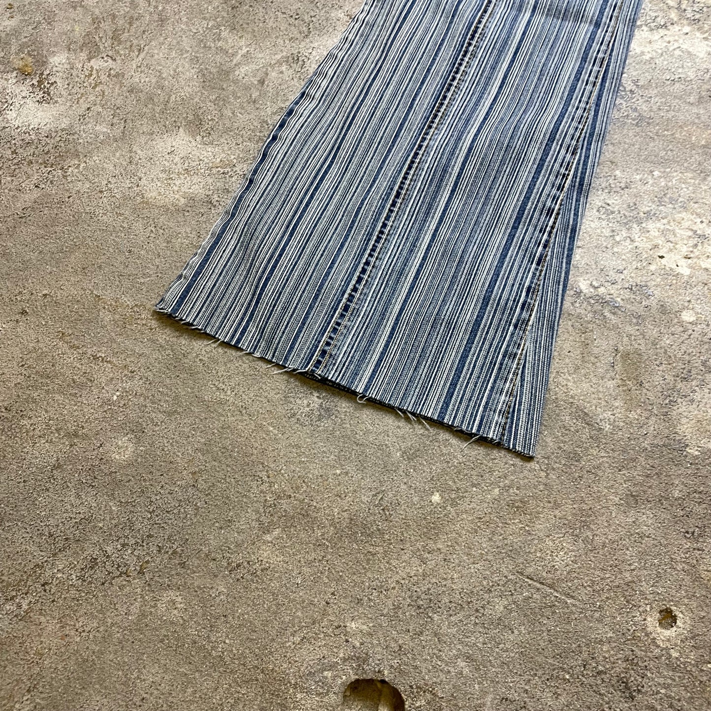 Flared Y2K Jeans (S)