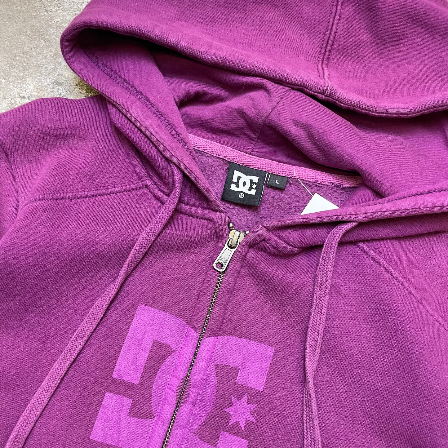 2000s DC zip up hoodie (S)