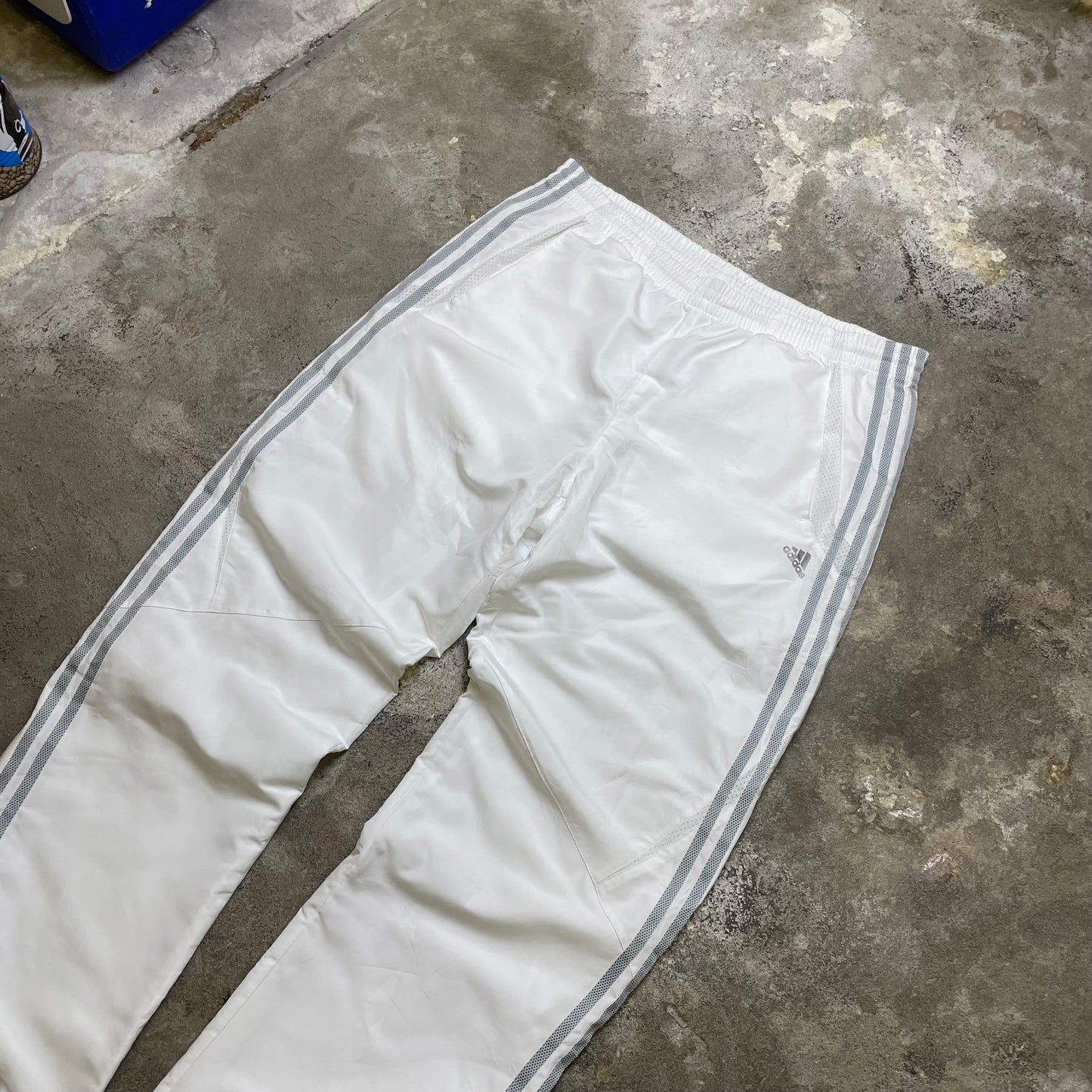 2006 Adidas trackpants (L)
