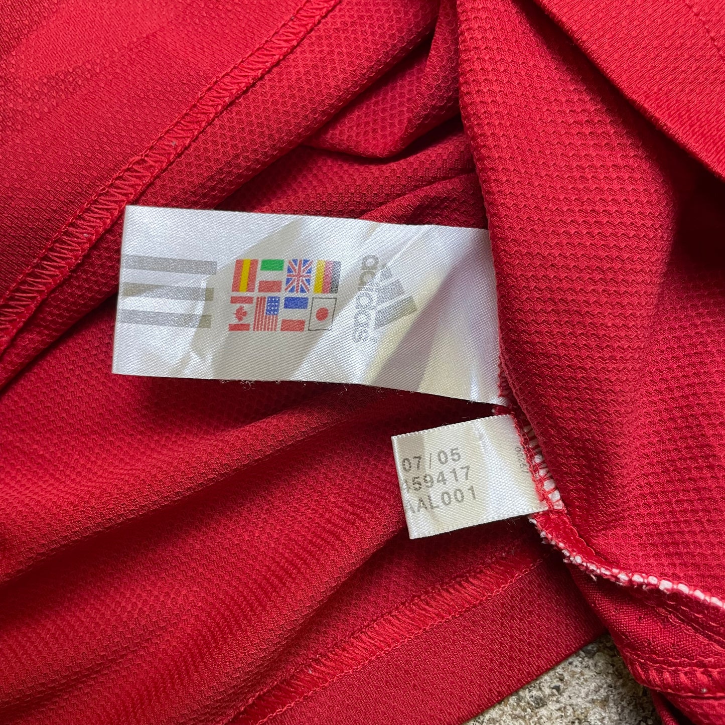 2005 Adidas jersey (L)
