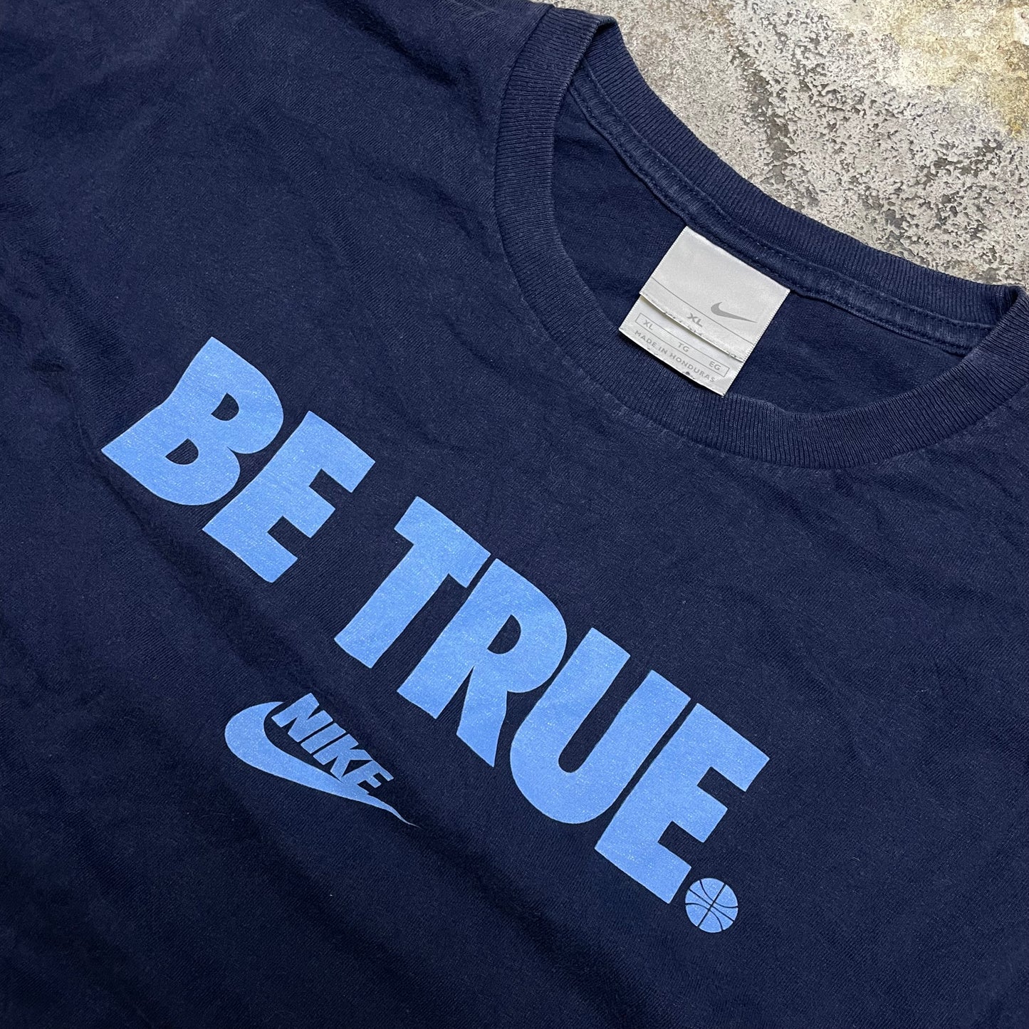 2000’s Nike tee (XL)
