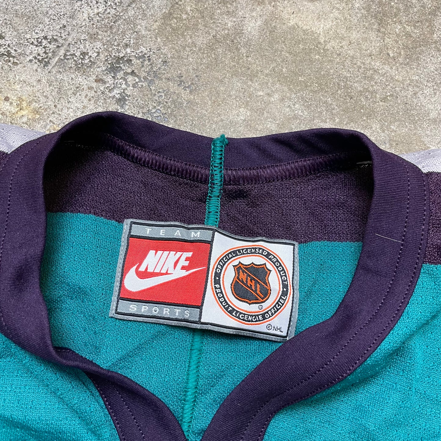 1997-99 Anaheim Ducks Nike hockey jersey (L)