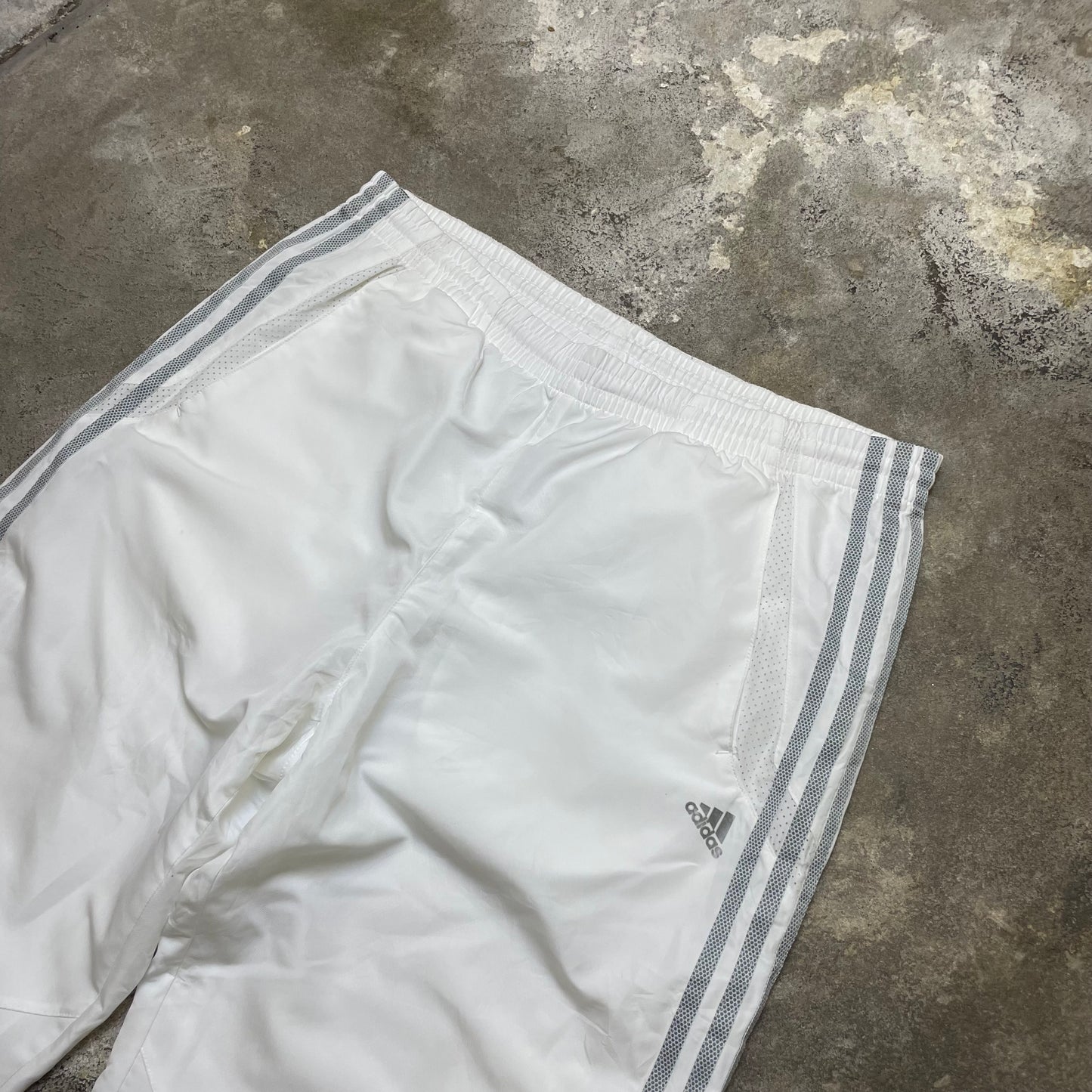 2006 Adidas trackpants (L)