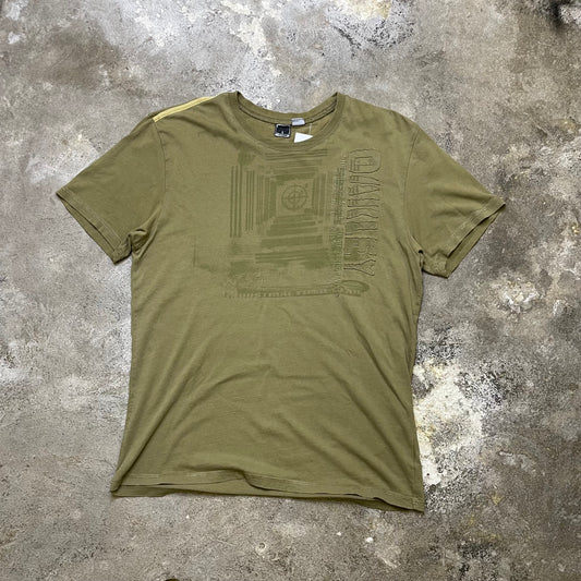 2007 Oakley tee (L)