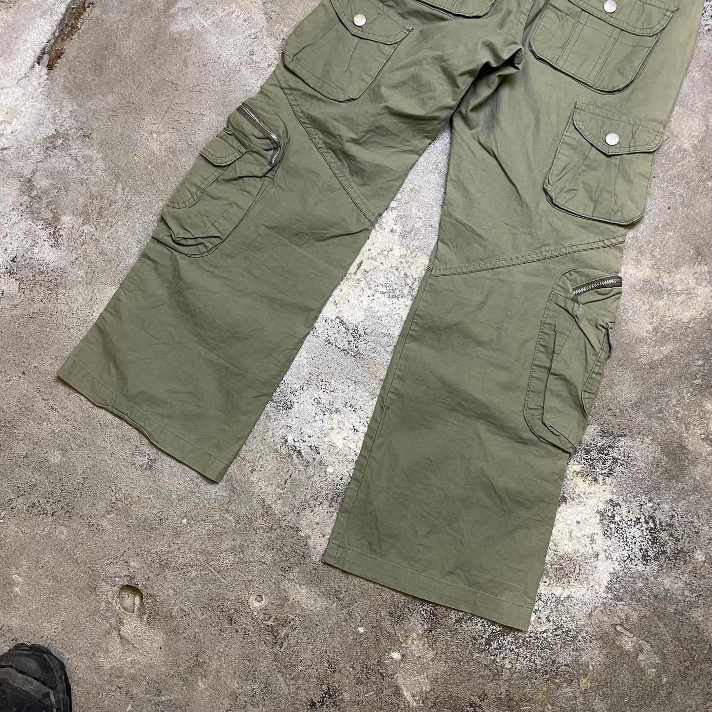 Y2k Baggy olive cargos (S)