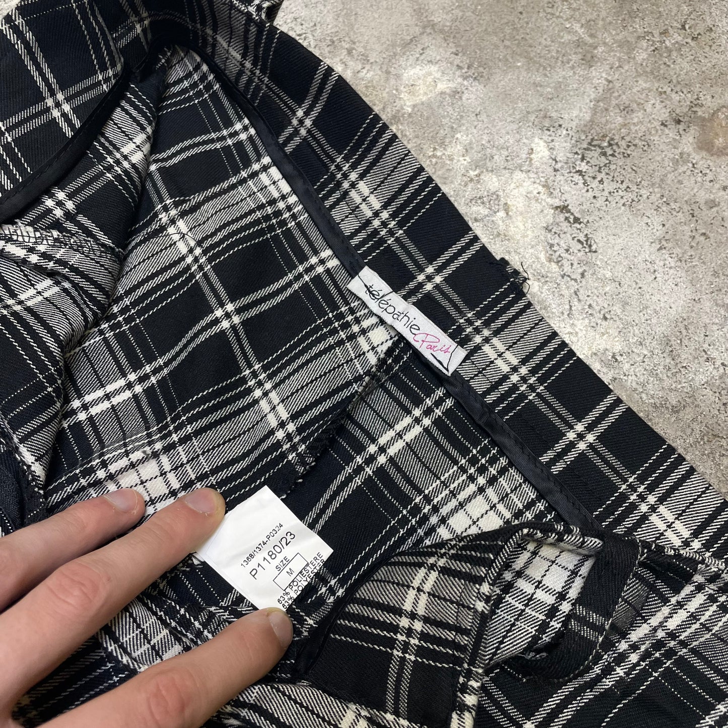 Flared Y2K checkered chinos (M)
