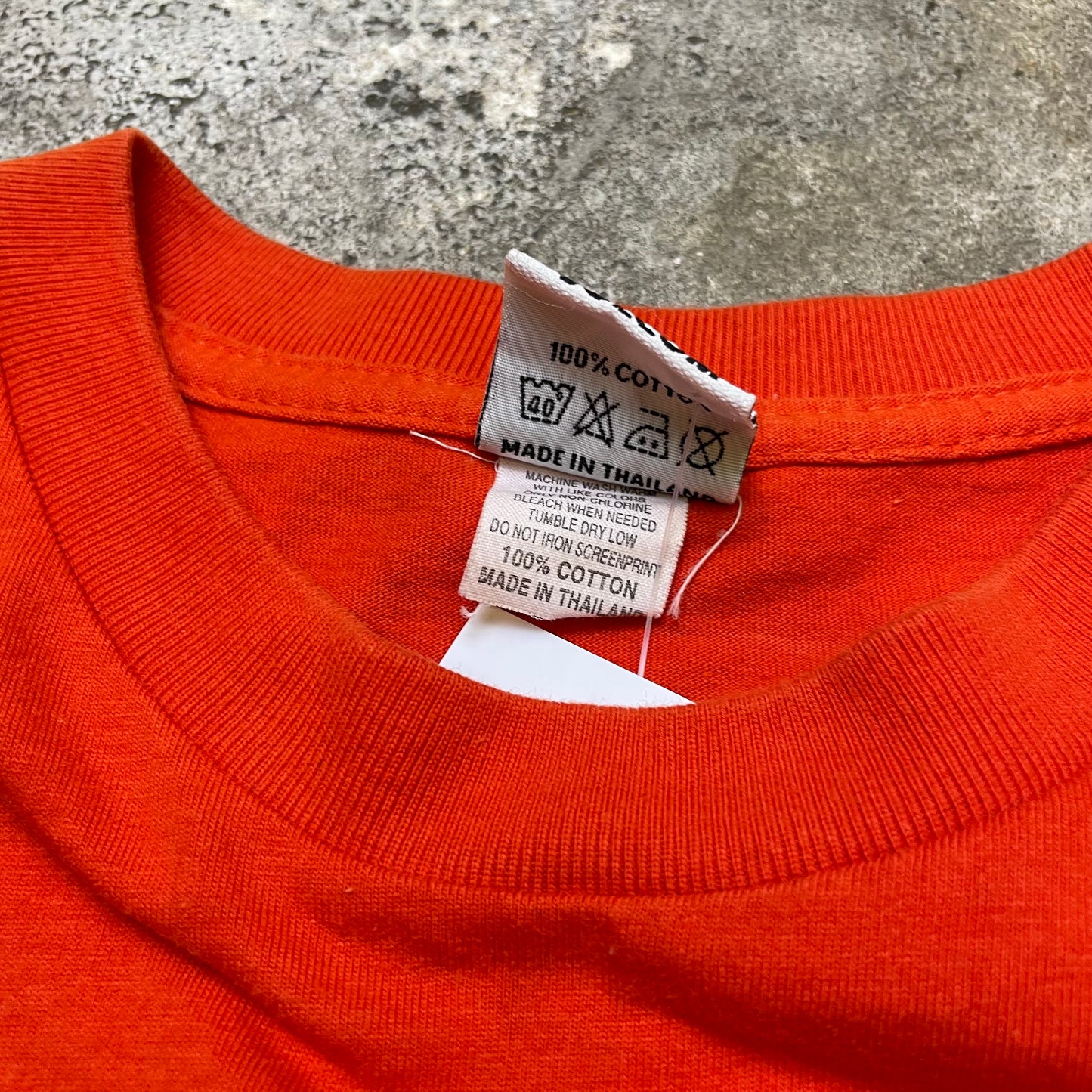 2000's Volcom Stone tee (M)