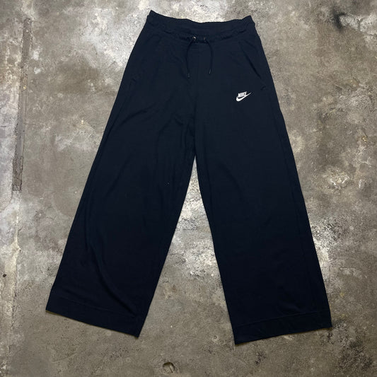 Extremely baggy Nike joggers (M)