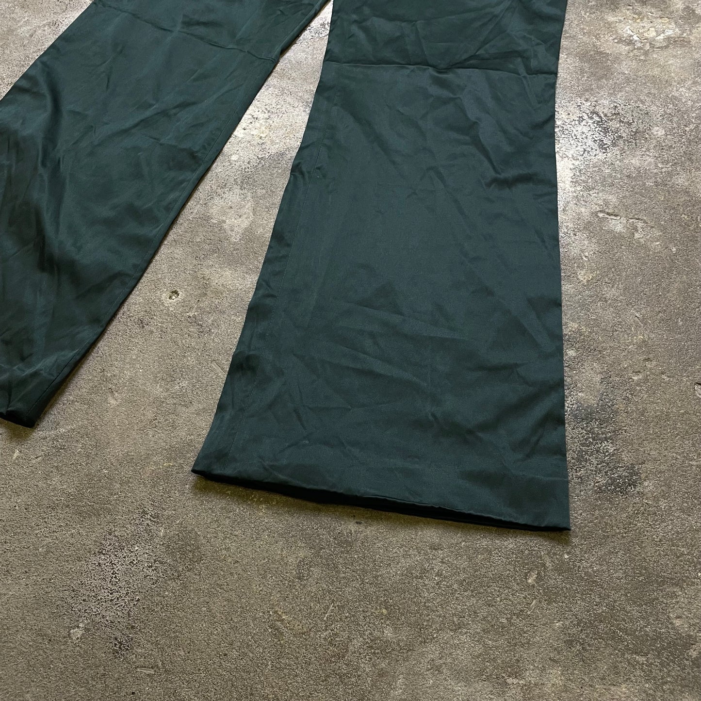 Flared Y2K Satin pants (L)