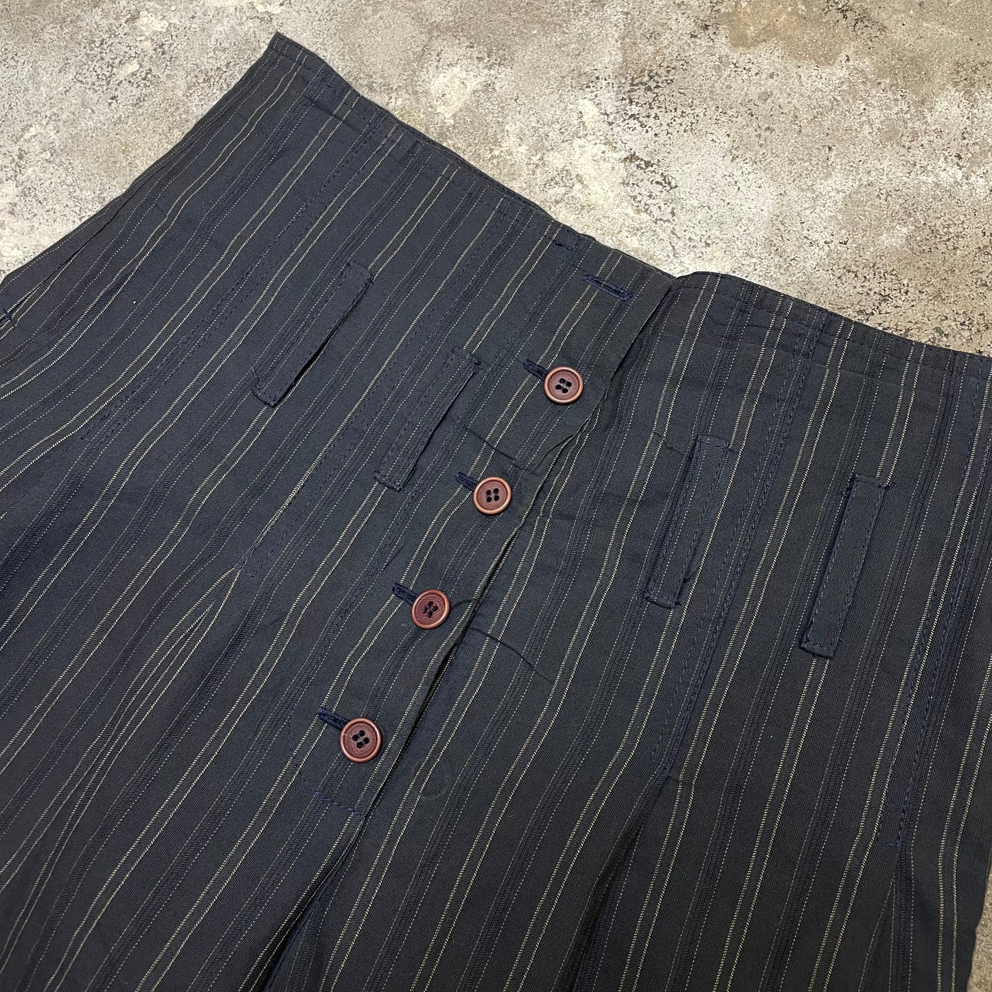 Baggy pleaded Y2K chinos (M)